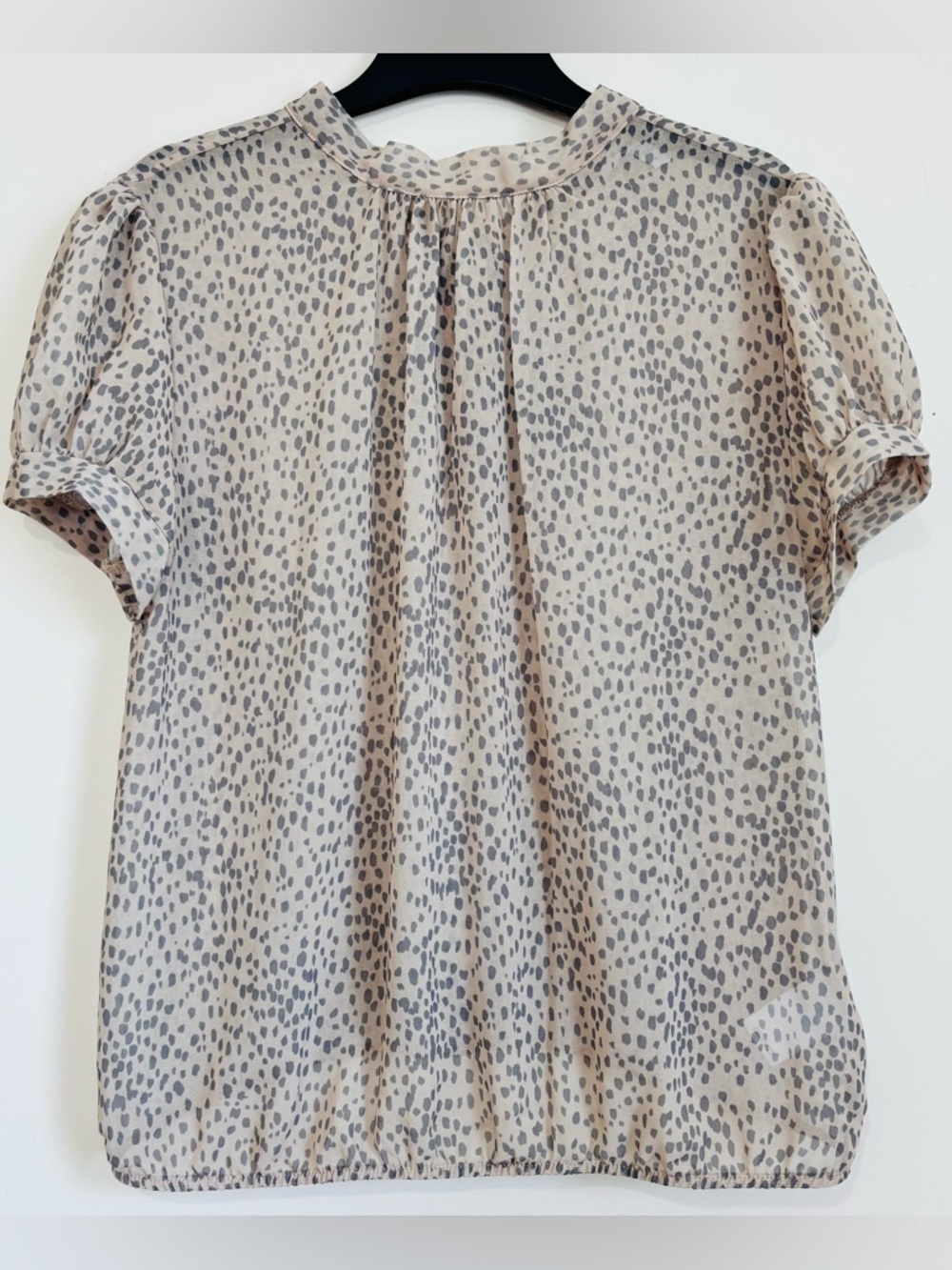 EXPRESS neutral beige gray leopard sheer back tie short puff sleeve crop blouse